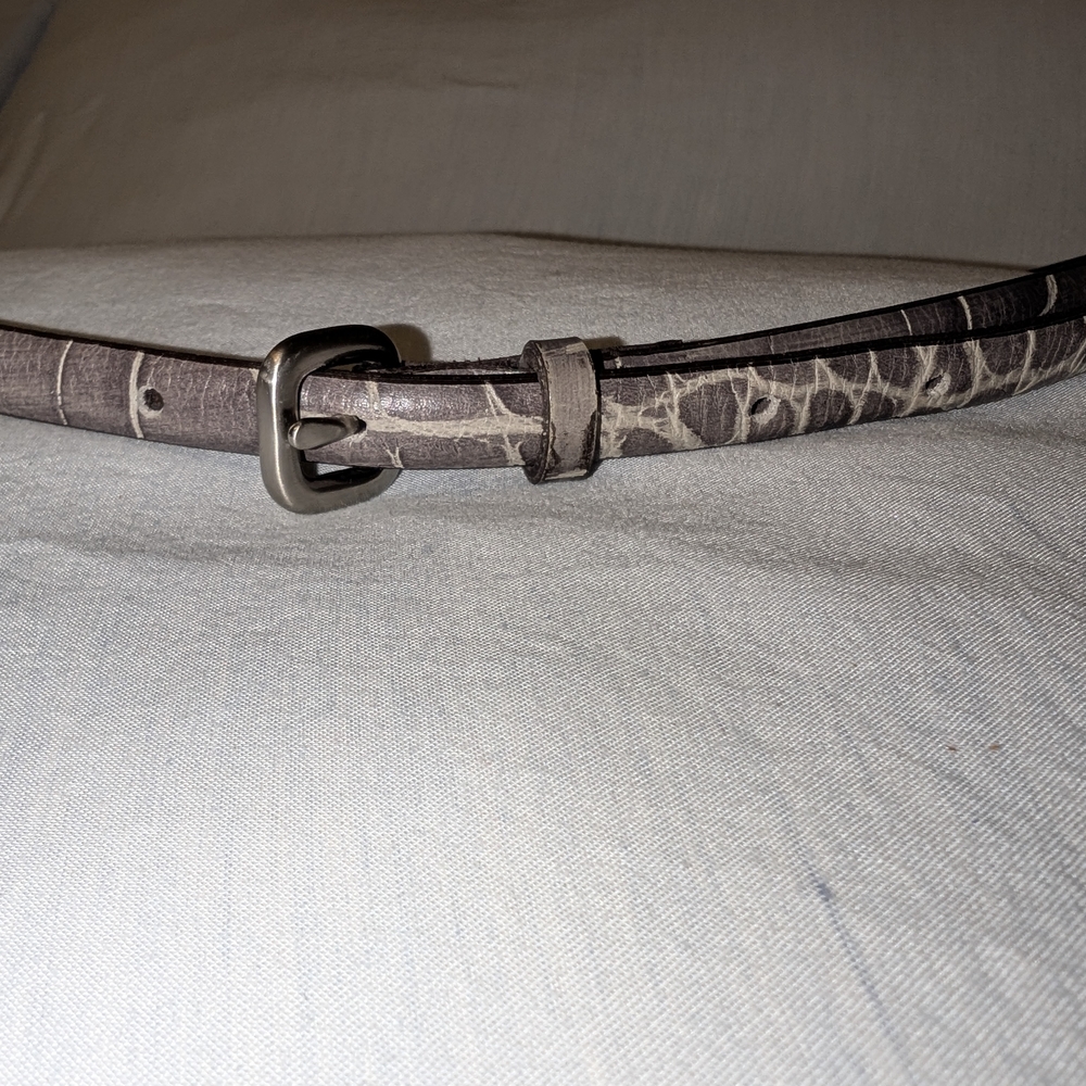 Club Monaco Gray Leather Belt Classic Design